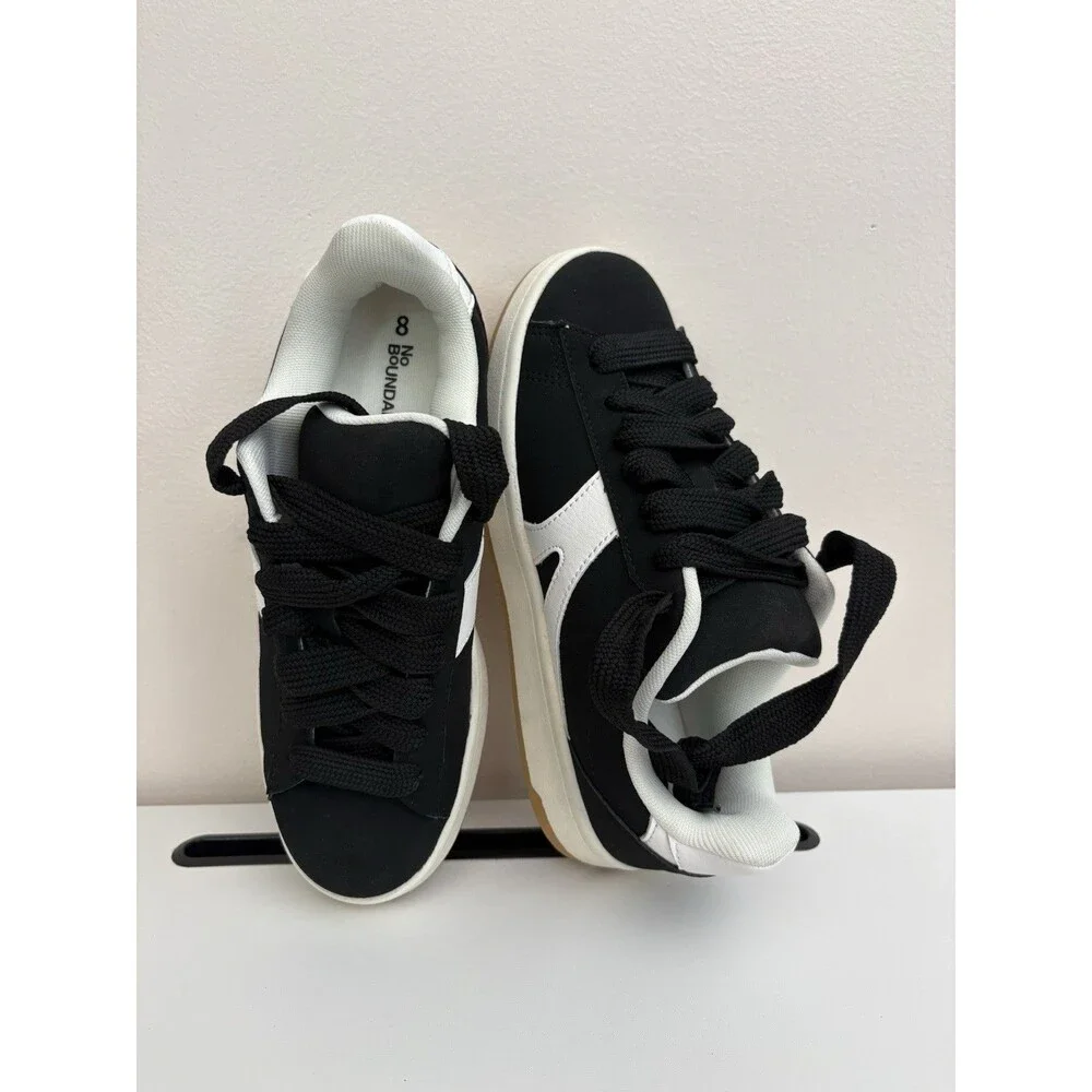 No Boundaries Women's Chunky Lace-Up Skate Sneakers Size 8 Memory foam lace-up